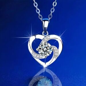 Heart pendant necklace Cubic Zirconia